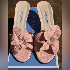 HOLLYWOULD Pink Atlanta Kitten Heels. Size 8.5, Great Condition.